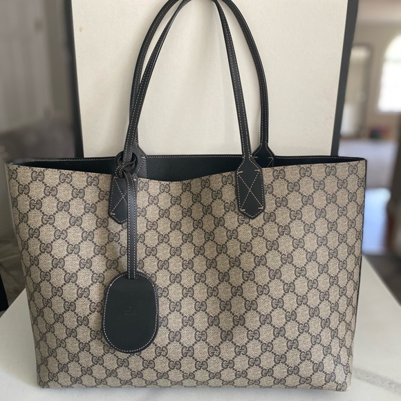 Gucci reservable canvas large tote **Authentic** - Picture 1 of 15